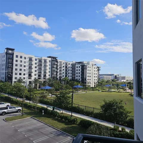 $3,550 | 4636 Northwest 84th Avenue, Unit 39, Doral, FL 33166