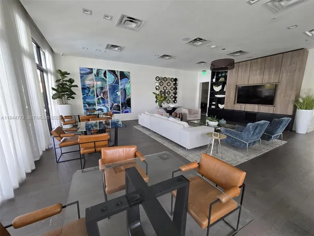 $3,550 | 4636 Northwest 84th Avenue, Unit 39, Doral, FL 33166