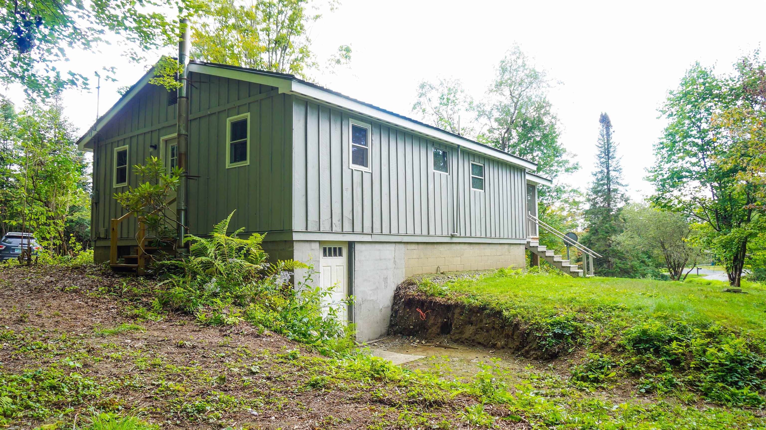 686 Hilltop Road Littleton, NH 03561 - Photo 4 of 36