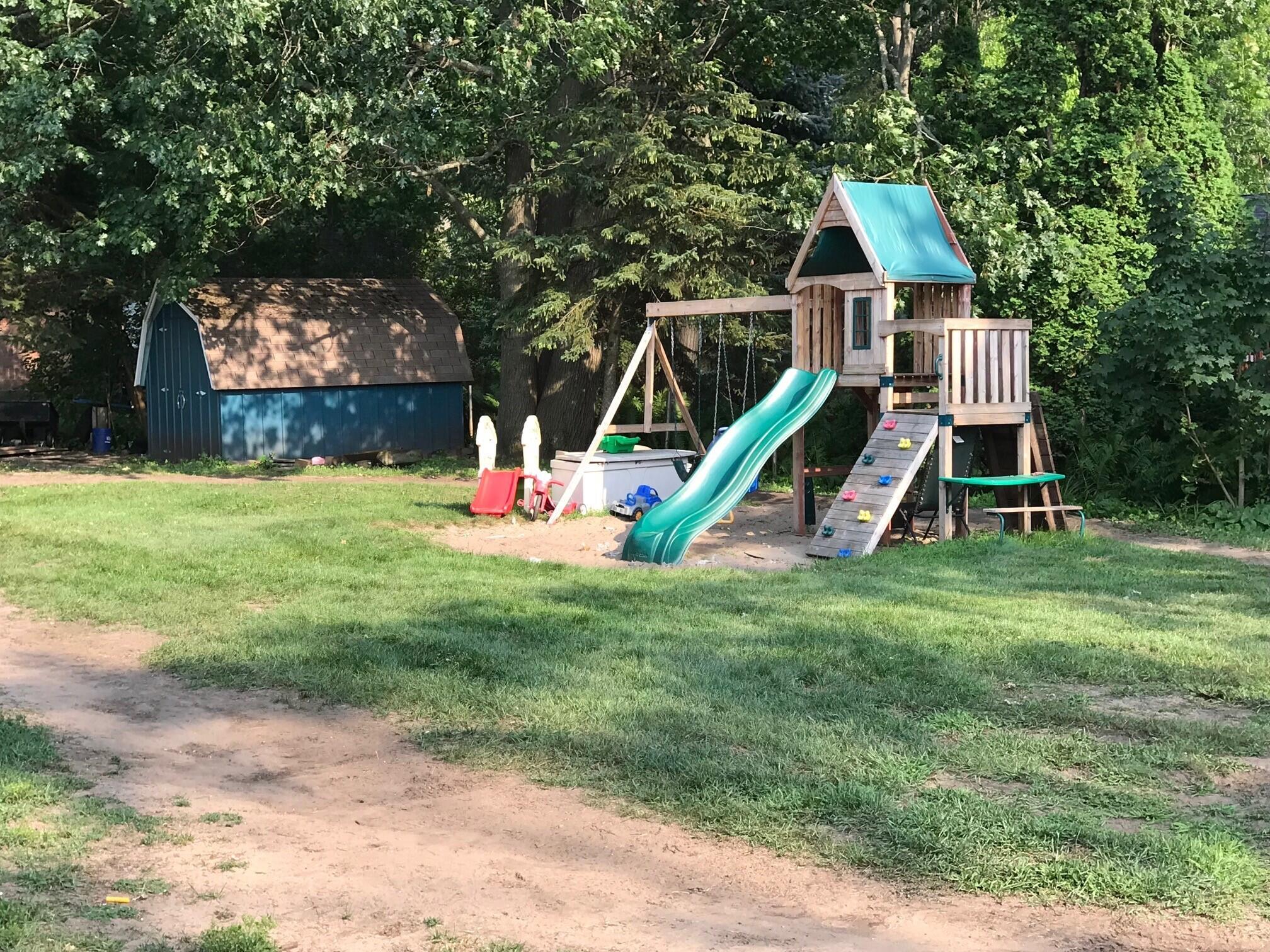 2501 Shettler Road Muskegon, MI 49444 - Photo 4 of 17 17