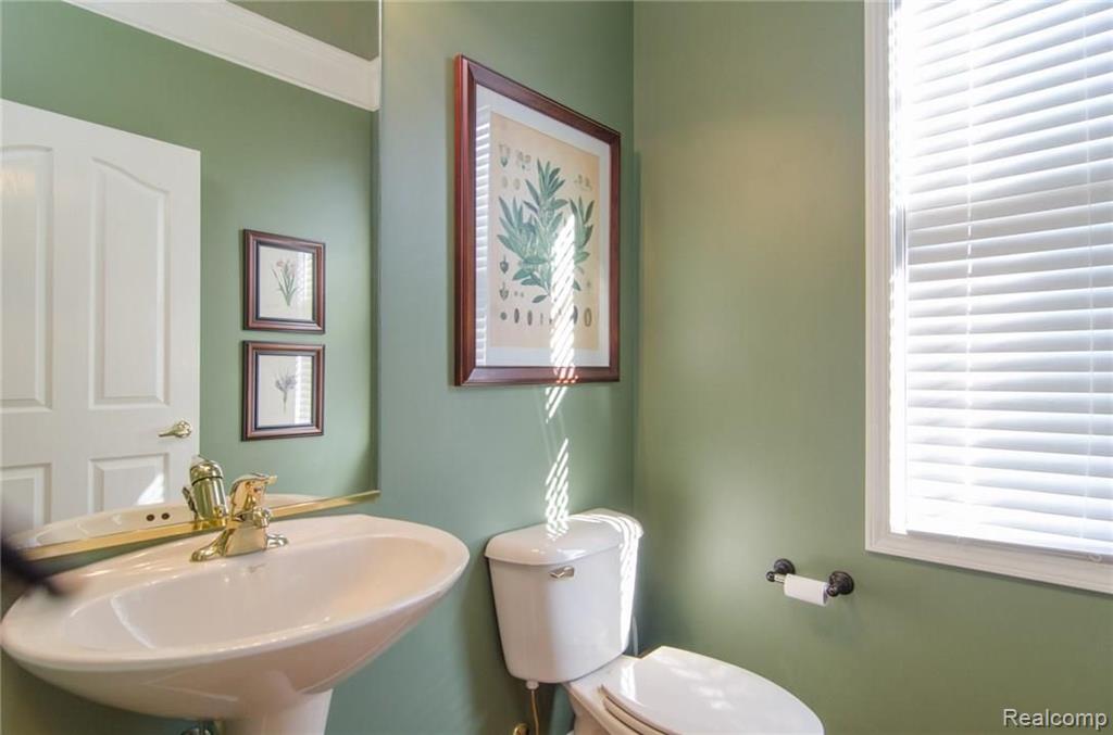 620 Bliss Drive Rochester Hills, MI 48307 - Photo 17 of 38