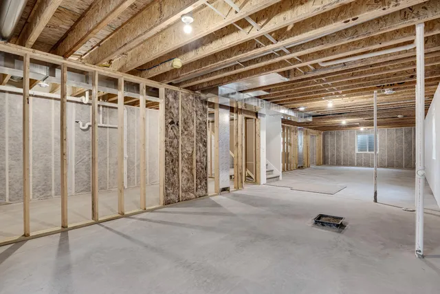 $489,900 | 935 Crockett Drive, Holmen, WI 54636