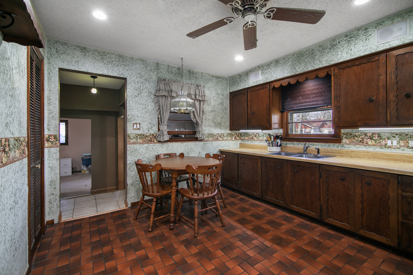 5748 West 1000N Road Kankakee, IL 60901 - Photo 5 of 16 Gallery Image 5