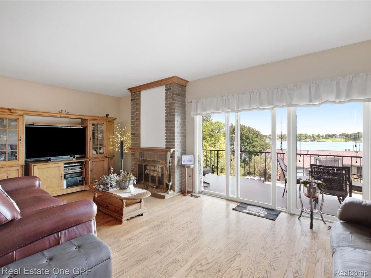 1715 River Road, Unit 21 St. Clair, MI 48079 - Photo 10 of 51 10-1715 River Rd -31.jpg