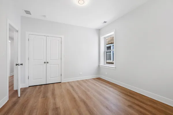 $2,800 | 6423 North Washtenaw Avenue, Unit 1, Chicago, IL 60645