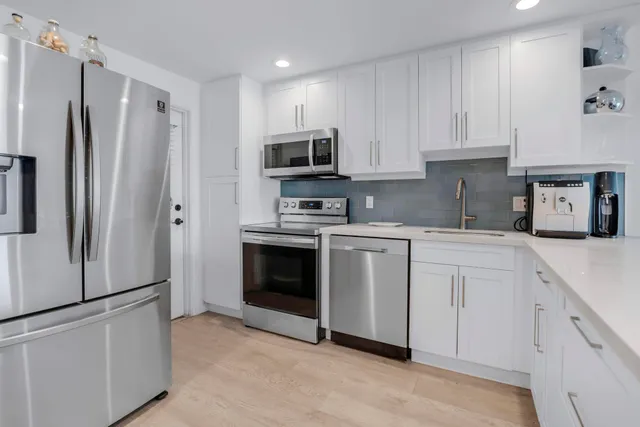 $2,600 | 2800 North Palm Aire Drive, Unit 401, Pompano Beach, FL 33069