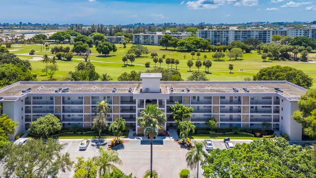 $2,600 | 2800 North Palm Aire Drive, Unit 401, Pompano Beach, FL 33069