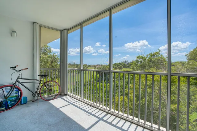 $2,600 | 2800 North Palm Aire Drive, Unit 401, Pompano Beach, FL 33069