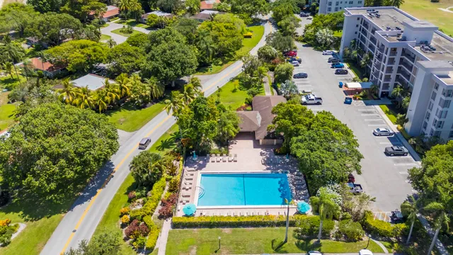 $2,600 | 2800 North Palm Aire Drive, Unit 401, Pompano Beach, FL 33069