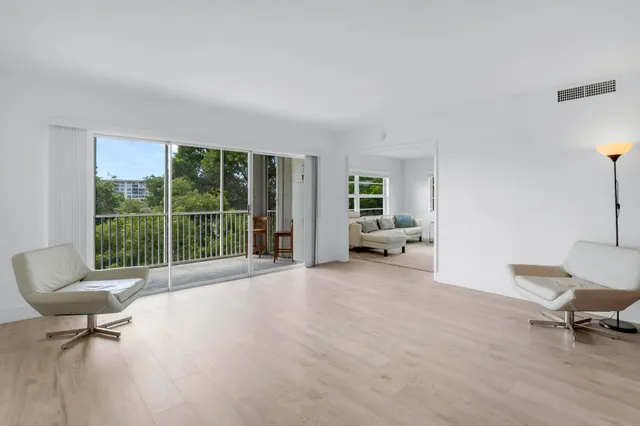 $2,600 | 2800 North Palm Aire Drive, Unit 401, Pompano Beach, FL 33069