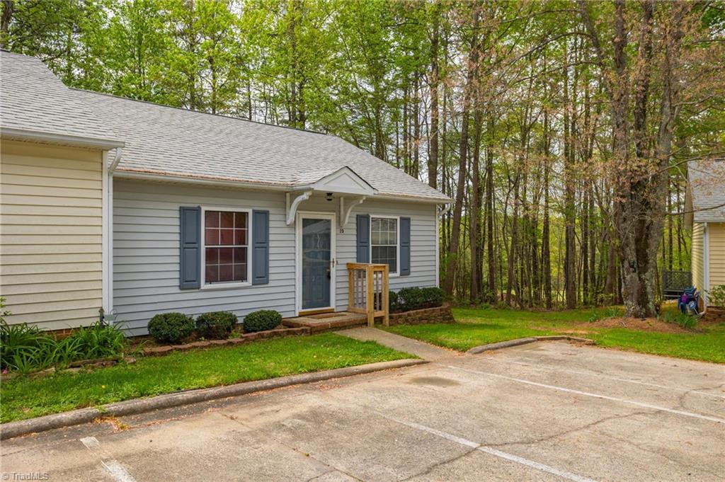 245 Hampton Road, Unit 2D Asheboro, NC 27203 - Photo 3 of 23 Gallery Image 3