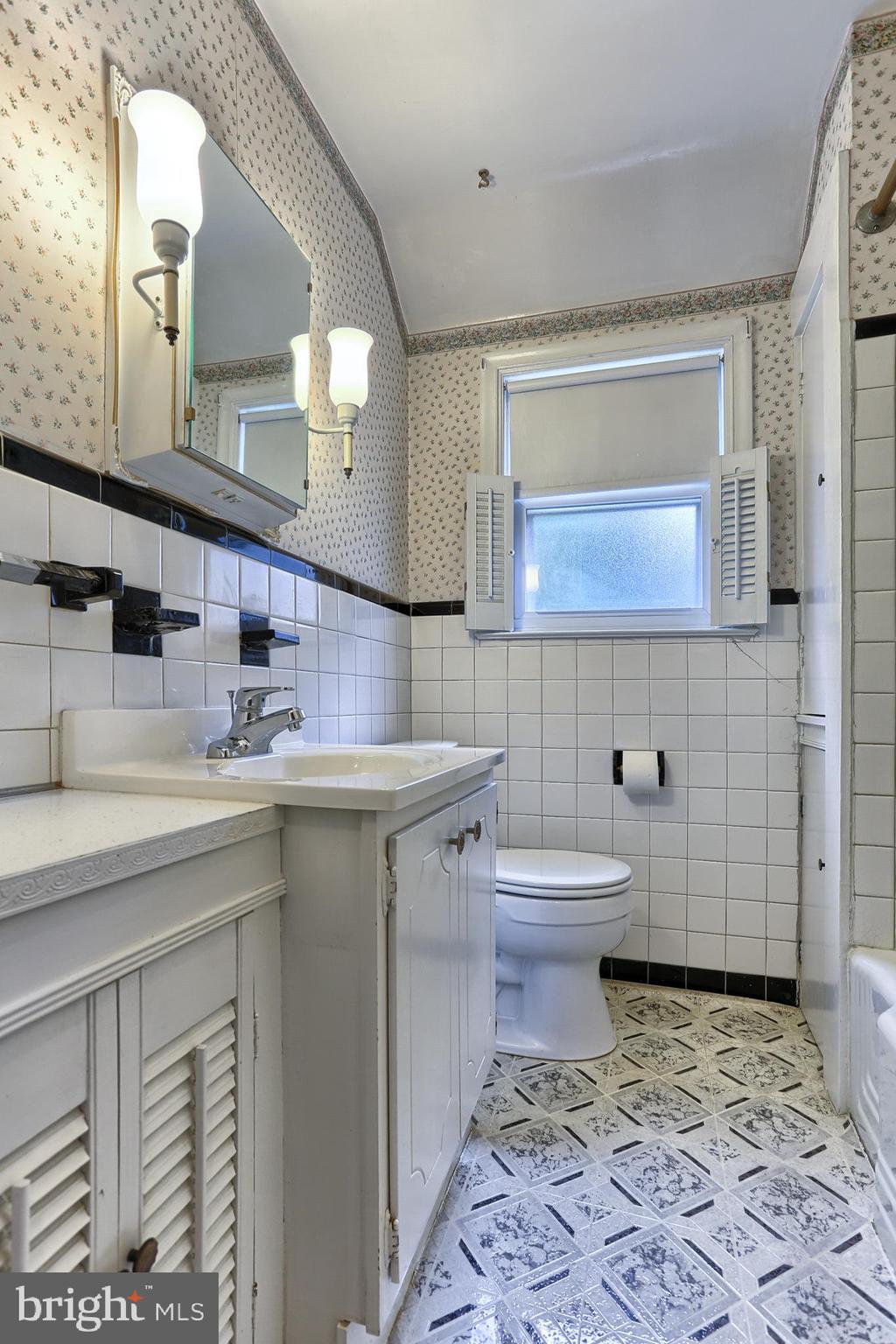 1706 Chatham Road Camp Hill, PA 17011 - Photo 10 of 30 Gallery Image 10