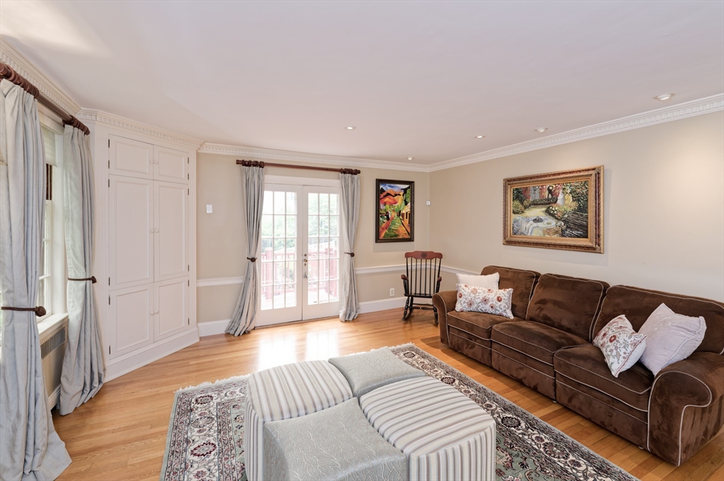 133 Arnold Road Newton, MA 02459 - Photo 13 of 42