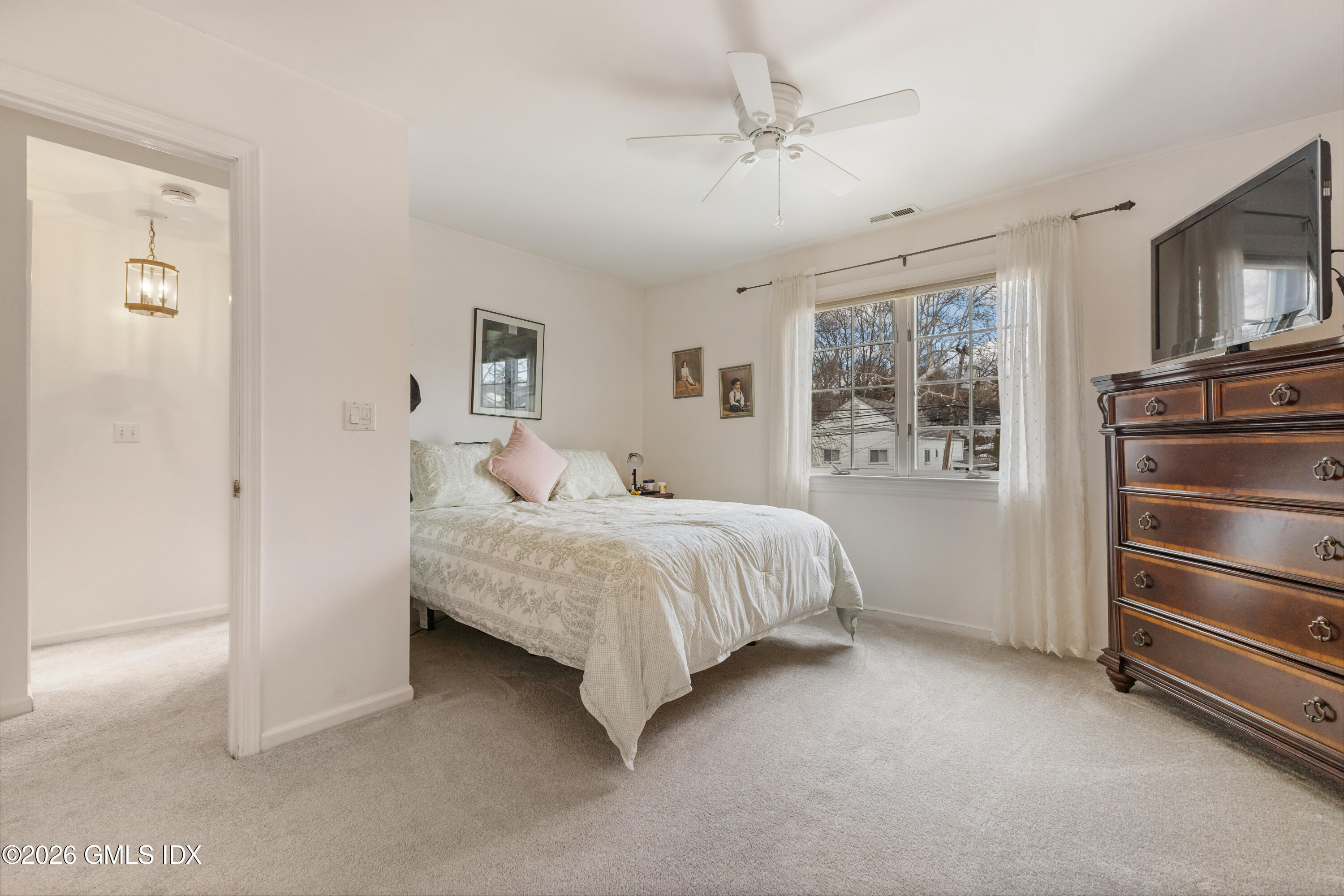 21 Amherst Road Riverside, CT 06878 - Photo 19 of 30 02