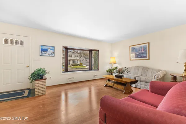$1,899,500 | 21 Amherst Road, Riverside, CT 06878