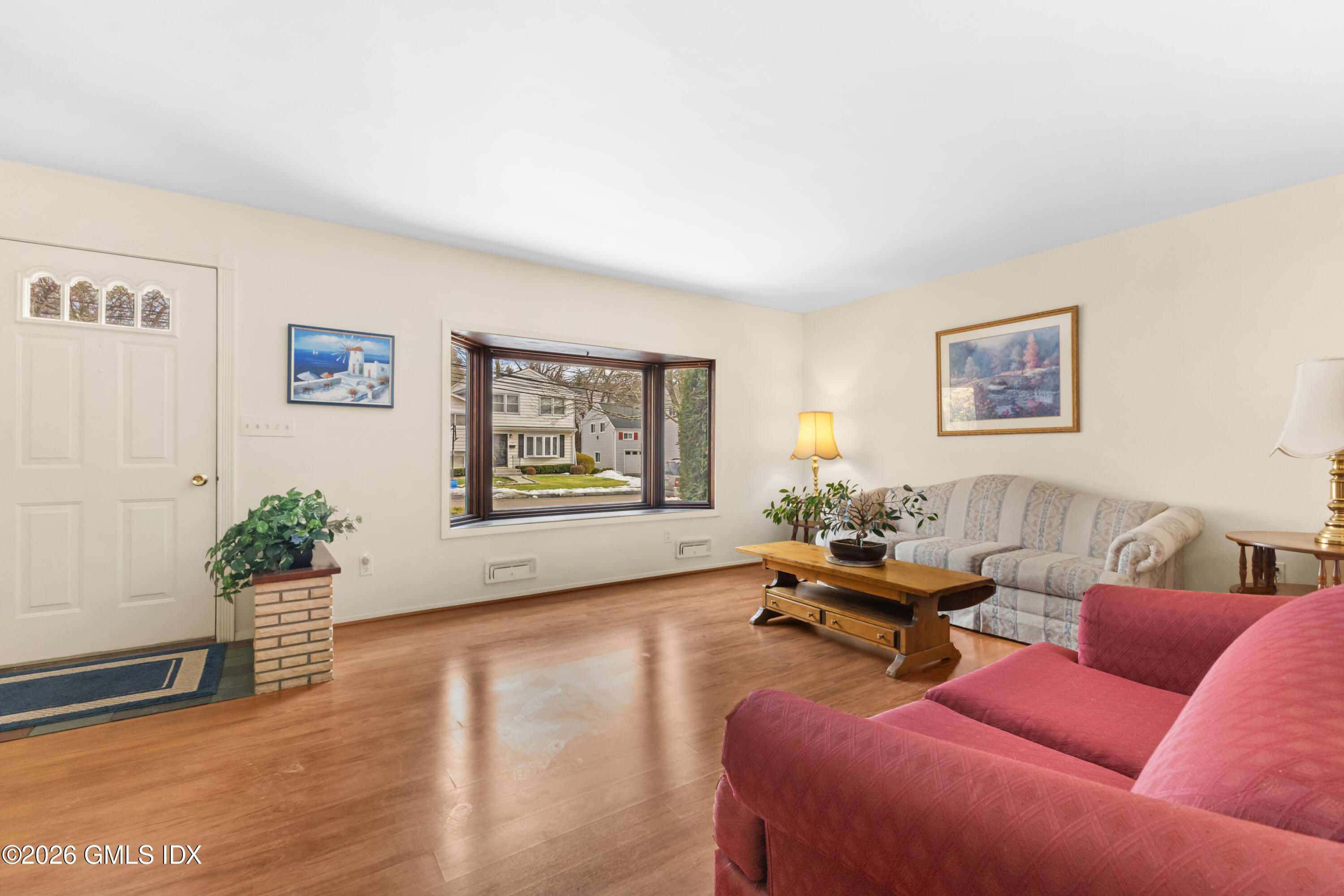 21 Amherst Road Riverside, CT 06878 - Photo 4 of 30 015