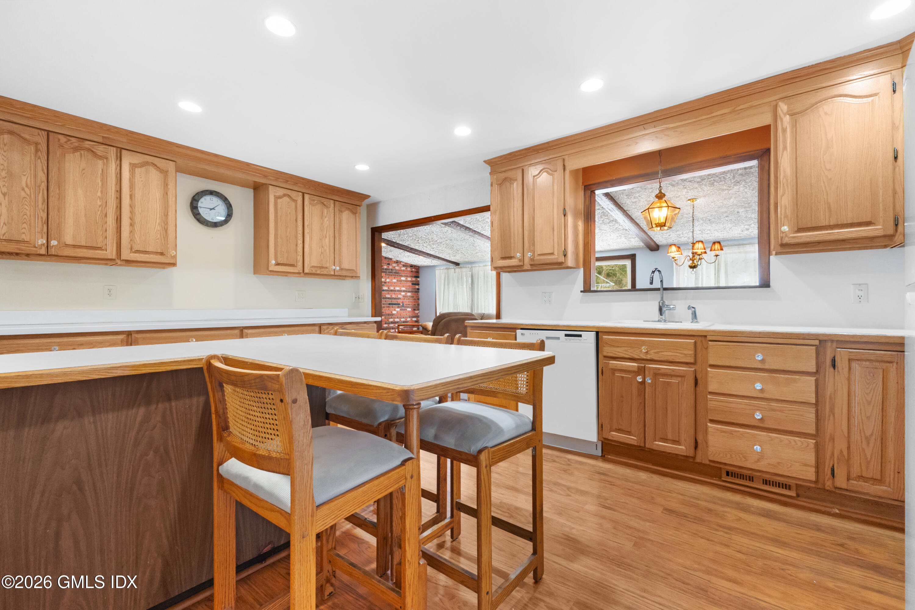 21 Amherst Road Riverside, CT 06878 - Photo 9 of 30 019