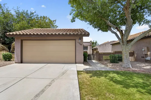 $2,000 | 1138 South Rose, Mesa, AZ 85204