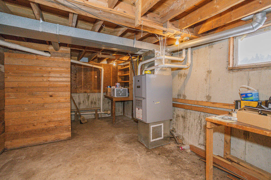 306 Lemon Stream Road New Portland, ME 04961 - Photo 24 of 41 taylor-kaminsky-photo-040