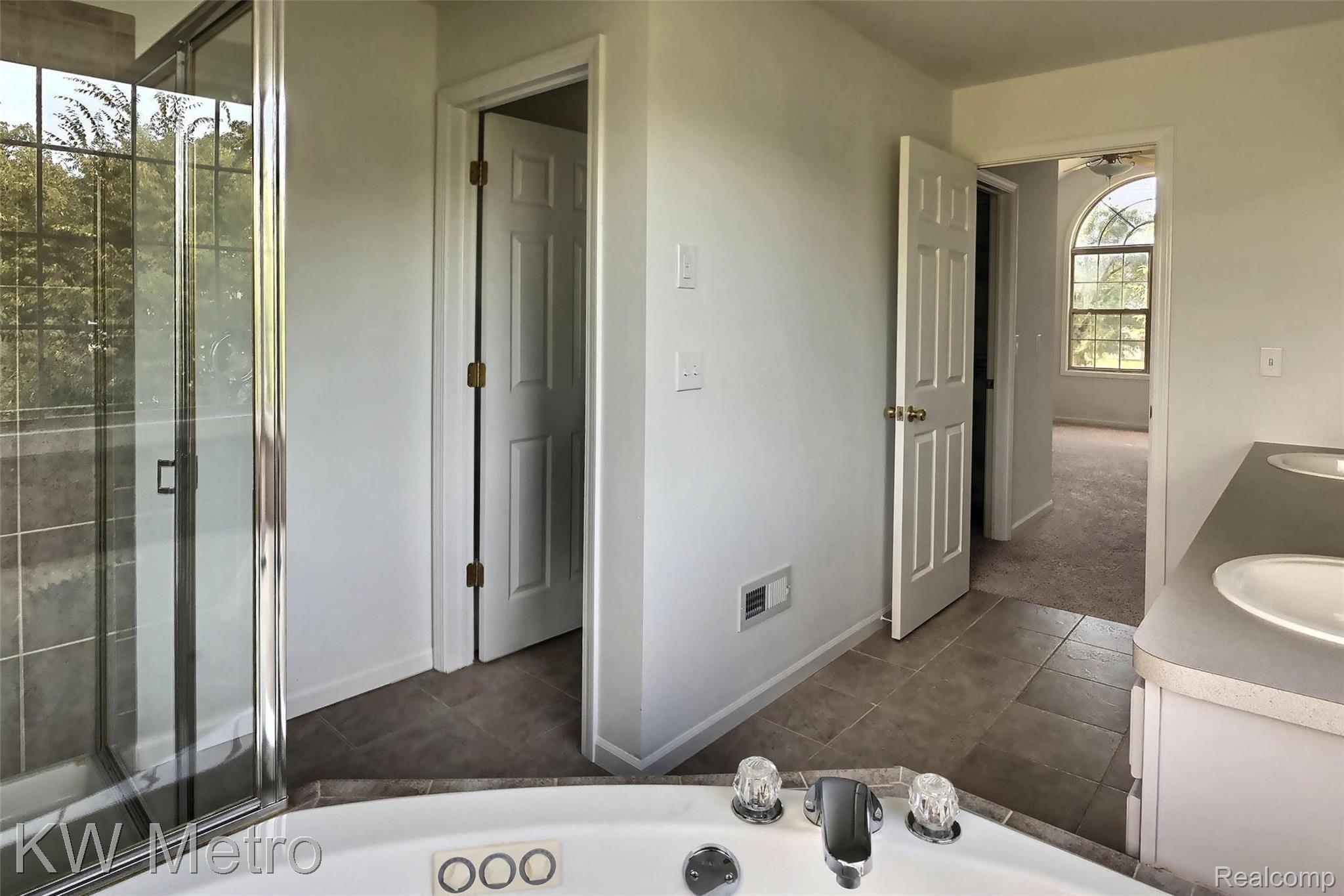 1421 Reid Road Grand Blanc, MI 48439 - Photo 21 of 32 Master Bath 2