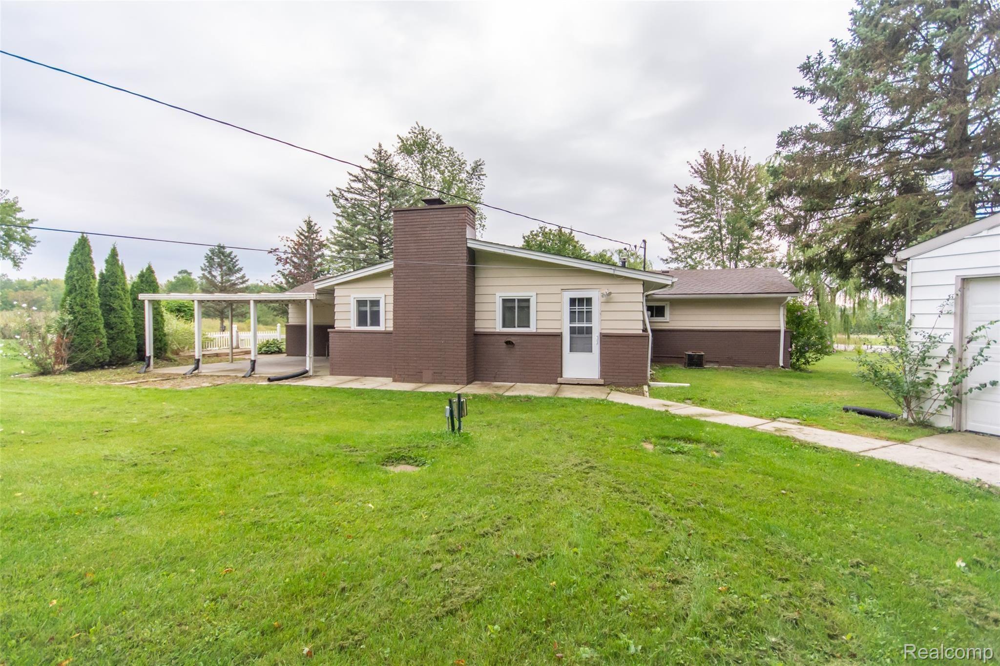 56051 Omo Road Macomb, MI 48042 - Photo 17 of 24 DSC_9738.jpg