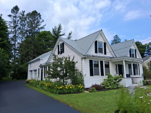 $369,000 | 40 High Street, Paris, ME 04281