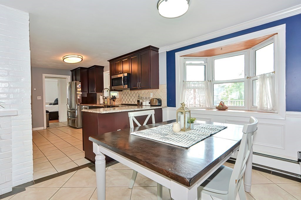 28 William Road Holbrook, MA 02343 - Photo 4 of 22 Gallery Image 4