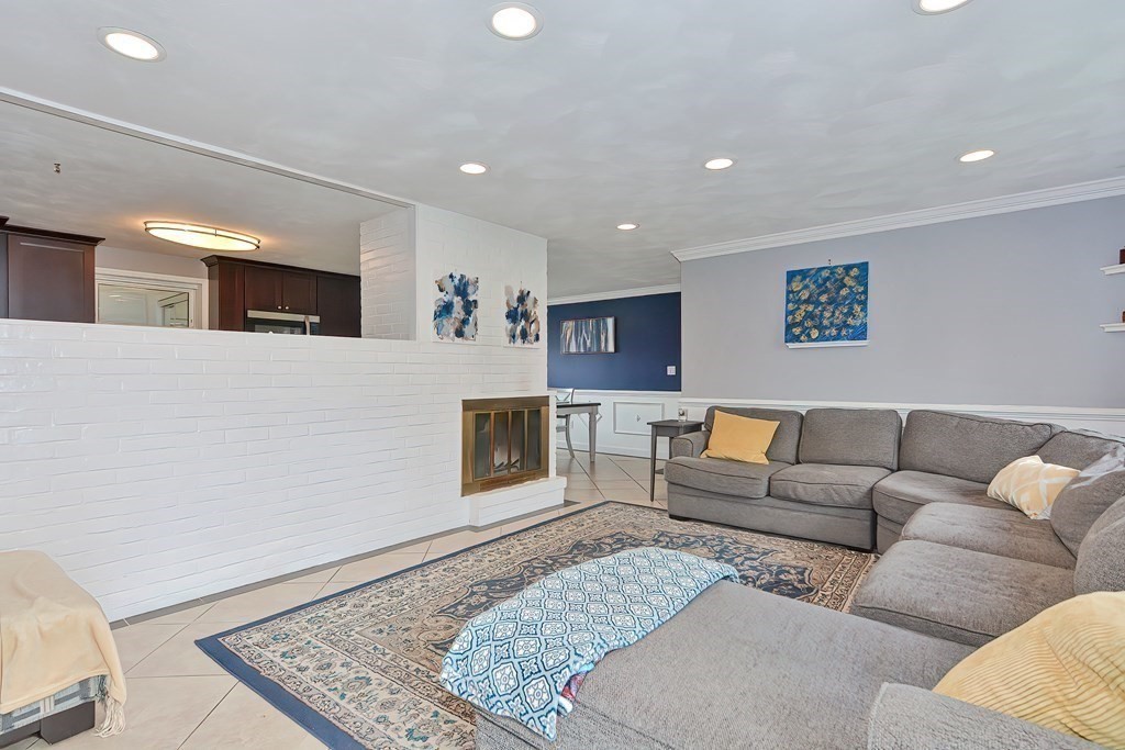 28 William Road Holbrook, MA 02343 - Photo 7 of 22 Gallery Image 7