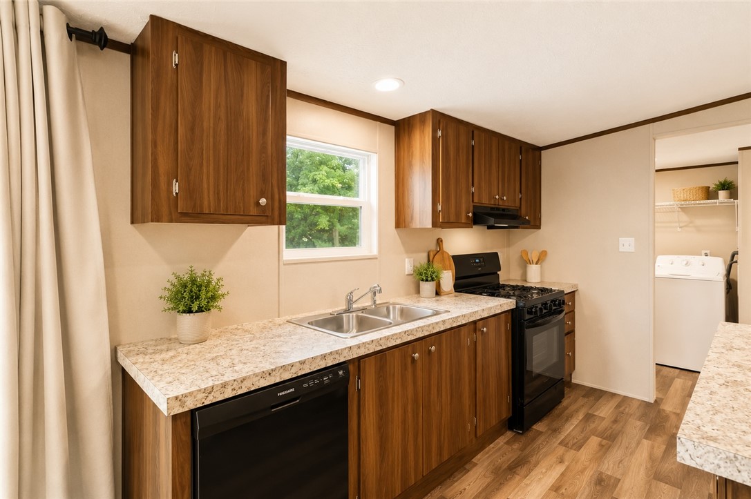 101 Drucker Ridge Anderson, SC 29625 - Photo 11 of 20 A well-equipped culinary space offers ample cabinetry and modern appliances.