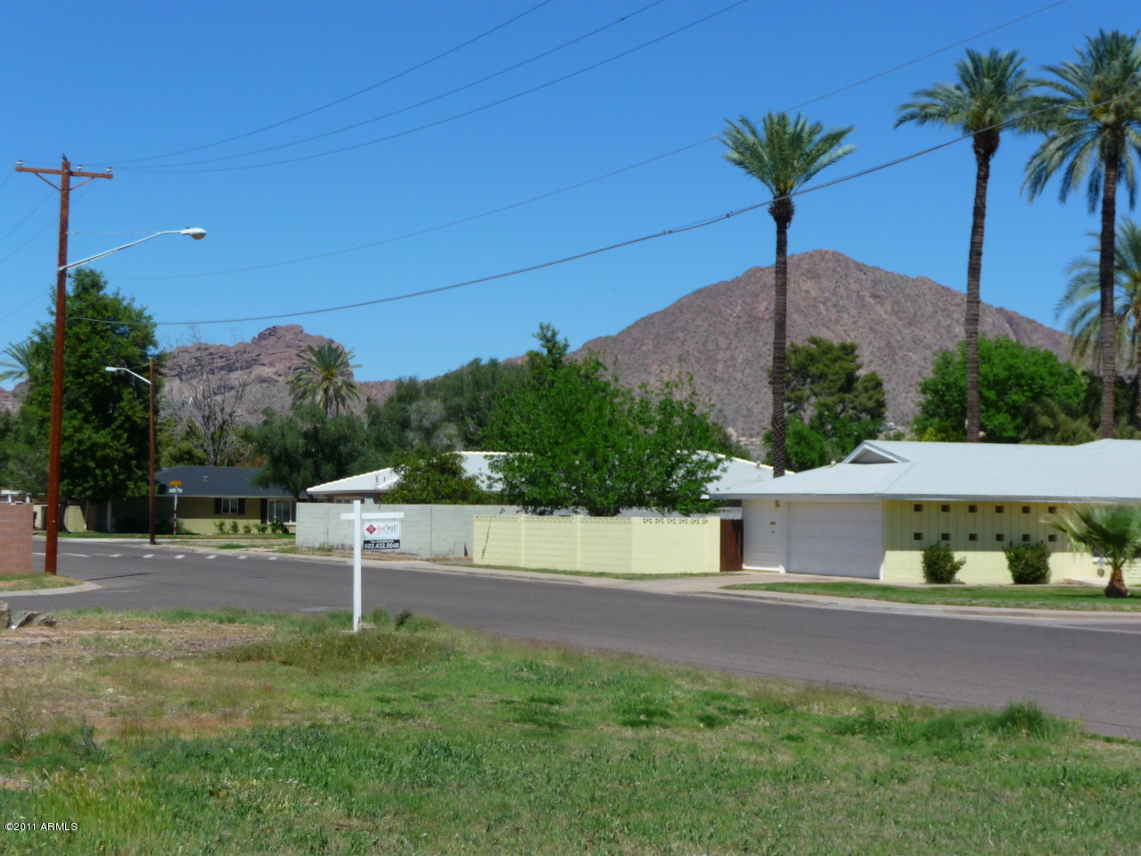 4525 East Cheery Lynn Road, Unit 6 Phoenix, AZ 85018 - Photo 2 of 11 Corner Lot