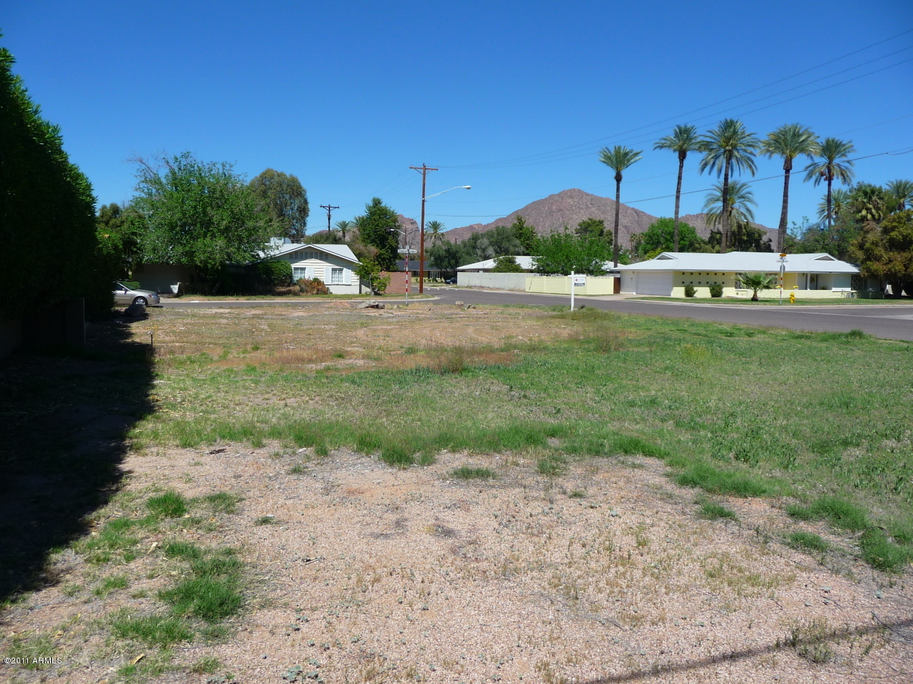 4525 East Cheery Lynn Road, Unit 6 Phoenix, AZ 85018 - Photo 10 of 11 Lot from back cornet