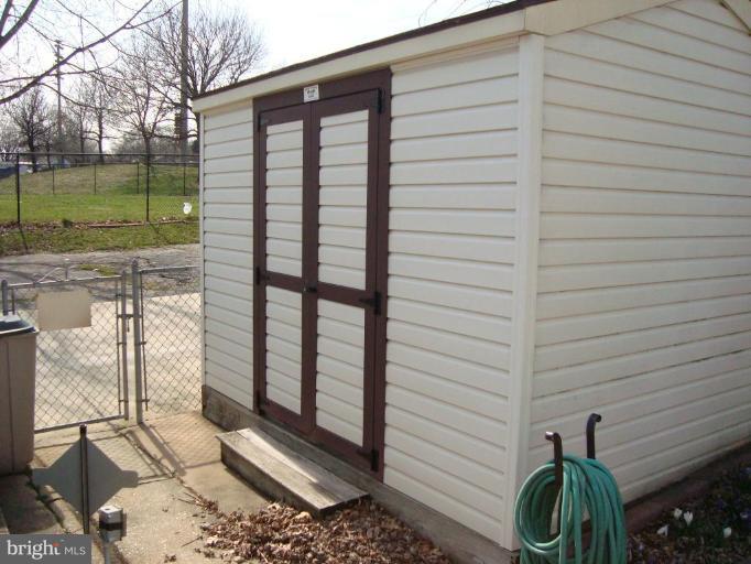 1948 Searles Road Dundalk, MD 21222 - Photo 4 of 30 Shed