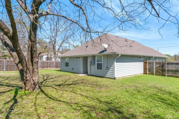$265,000 | 1011 Athens Street, Canton, TX 75103