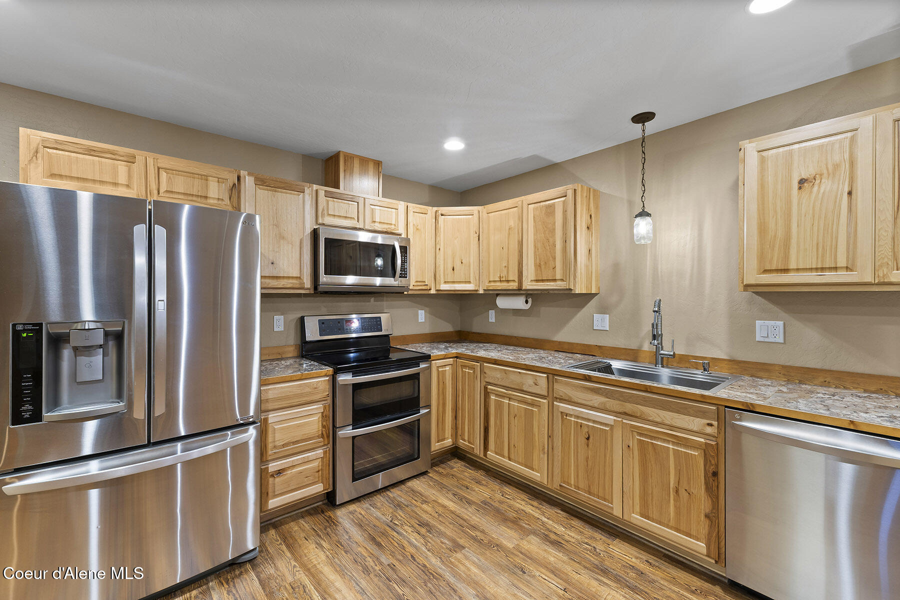 25779 North Rosemere Street Rathdrum, ID 83858 - Photo 8 of 54 25779-N-Rosemere-St-4405