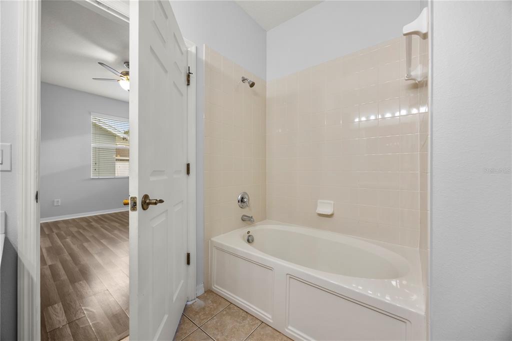 11757 Fitzgerald Butler Road Orlando, FL 32836 - Photo 19 of 37 Gallery Image 19