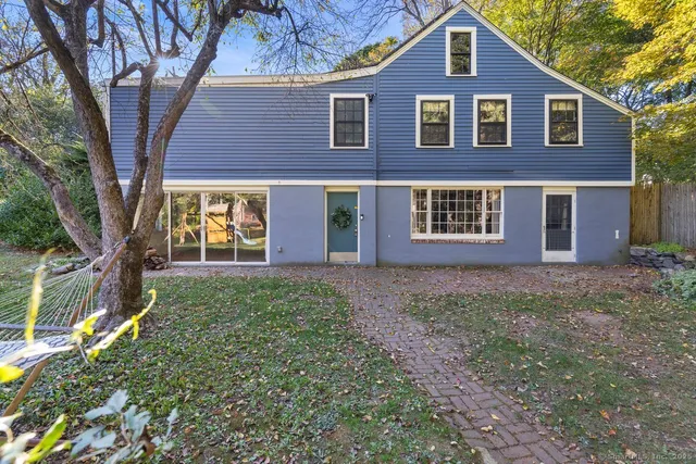 $399,900 | 1166 Old Racebrook Road, Woodbridge, CT 06525