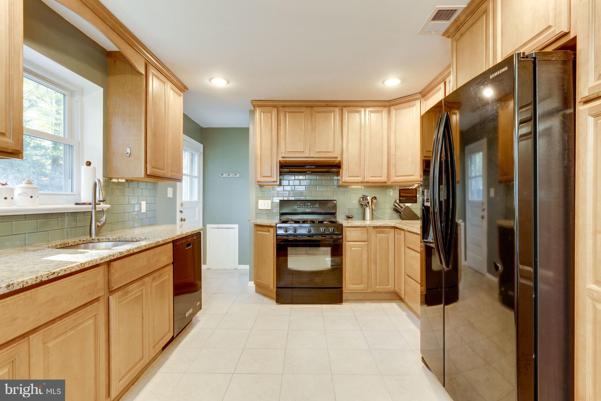 7416 Gary Street Springfield, VA 22150 - Photo 4 of 26 New Appliances, Tall Faucet with Sprayer