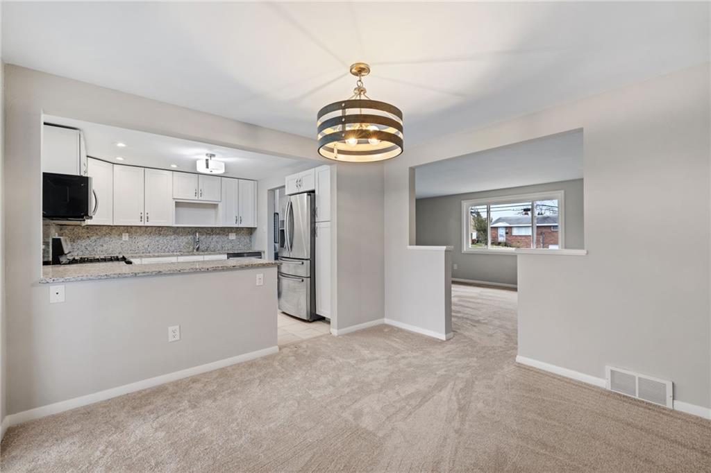 5201 Blossom Road Pittsburgh, PA 15236 - Photo 11 of 50 Gallery Image 11