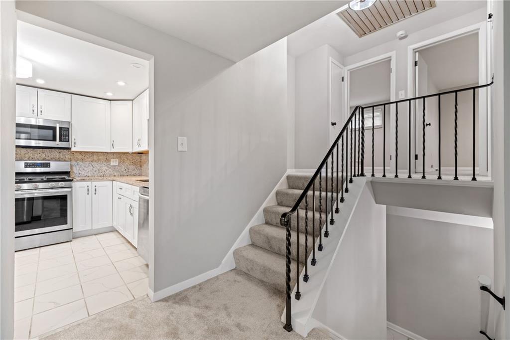 5201 Blossom Road Pittsburgh, PA 15236 - Photo 14 of 50 Gallery Image 14