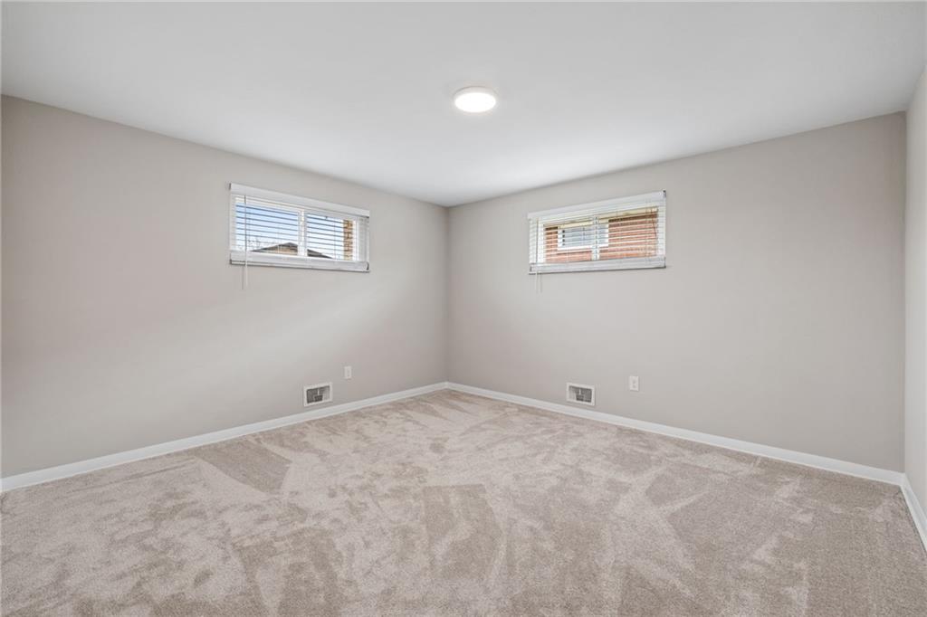 5201 Blossom Road Pittsburgh, PA 15236 - Photo 16 of 50 Gallery Image 16