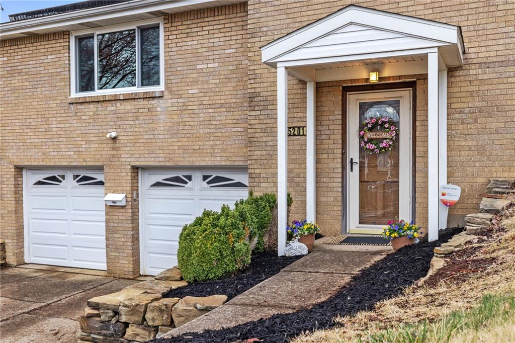 5201 Blossom Road Pittsburgh, PA 15236 - Photo 2 of 50 Gallery Image 2