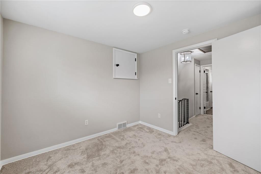 5201 Blossom Road Pittsburgh, PA 15236 - Photo 27 of 50 Gallery Image 27