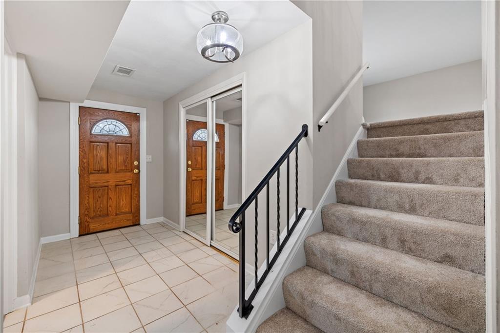 5201 Blossom Road Pittsburgh, PA 15236 - Photo 3 of 50 Gallery Image 3