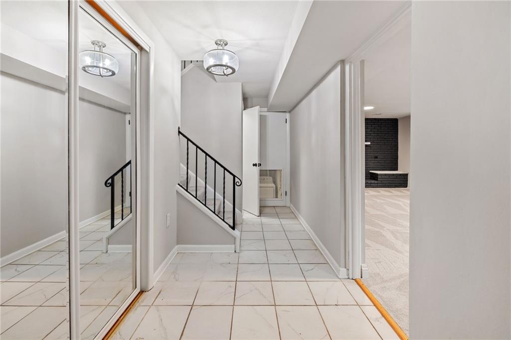 5201 Blossom Road Pittsburgh, PA 15236 - Photo 4 of 50 Gallery Image 4