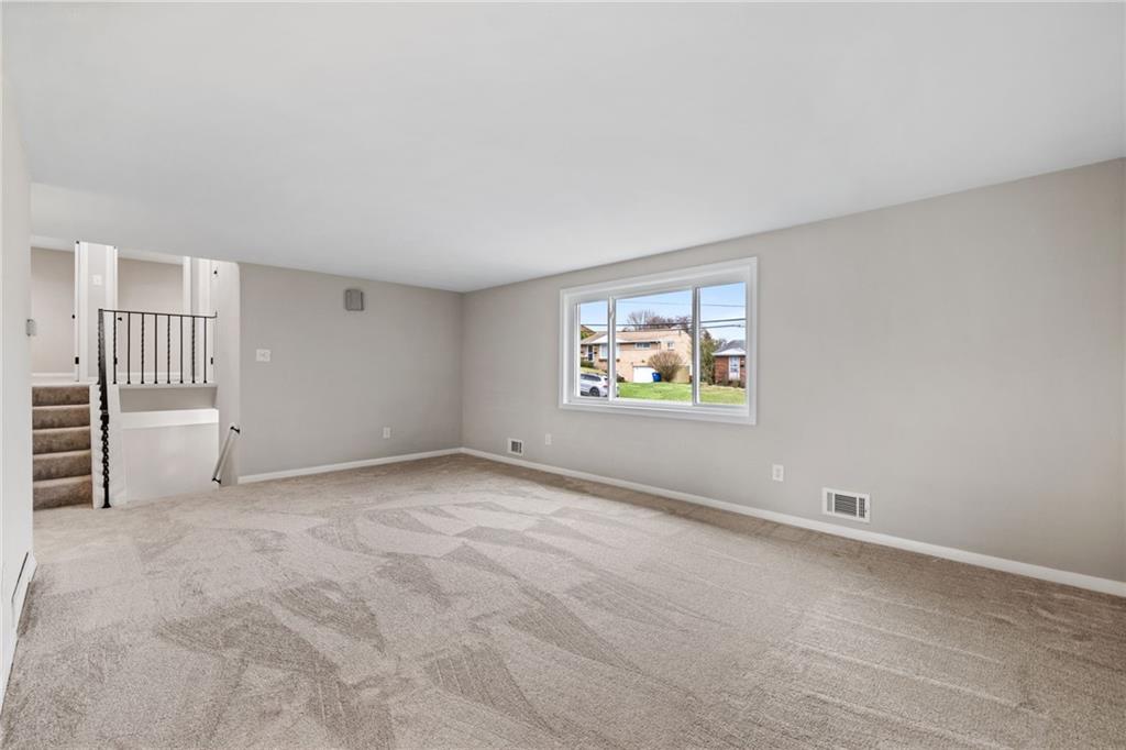 5201 Blossom Road Pittsburgh, PA 15236 - Photo 7 of 50 Gallery Image 7