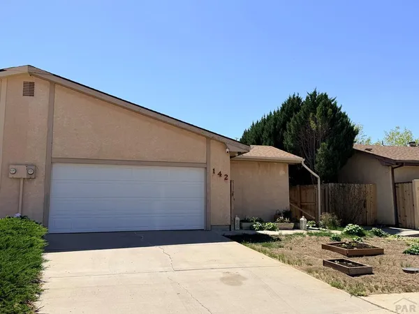 $239,900 | 142 Douglas Lane, Pueblo, CO 81001