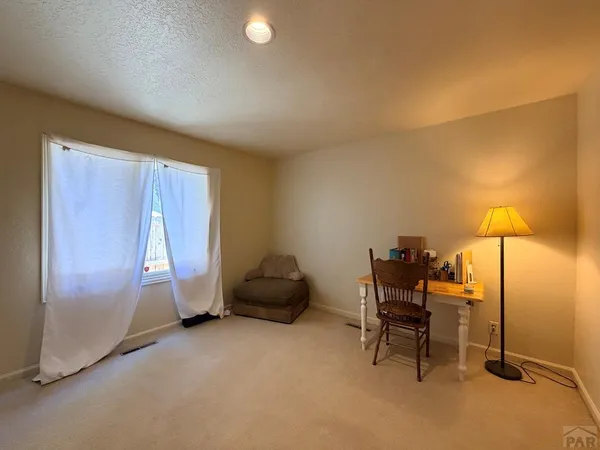 $239,900 | 142 Douglas Lane, Pueblo, CO 81001