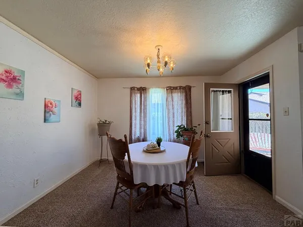 $239,900 | 142 Douglas Lane, Pueblo, CO 81001