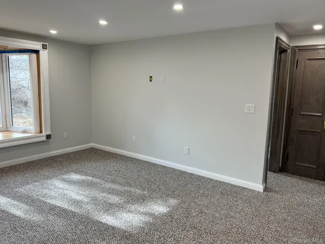 $4,999 | 24 Lindner Place, Smithtown, NY 11787