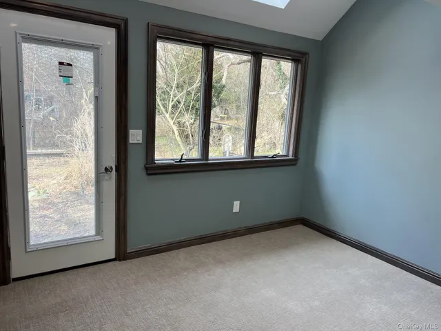 $4,999 | 24 Lindner Place, Smithtown, NY 11787